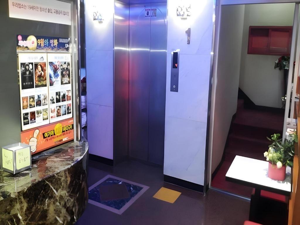 Motel Jongro Nova Seul Zewnętrze zdjęcie