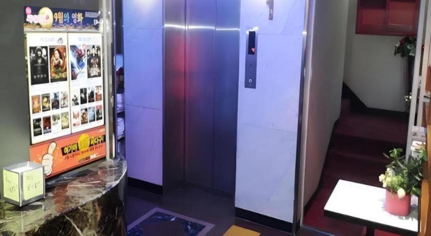 Motel Jongro Nova Seul Zewnętrze zdjęcie